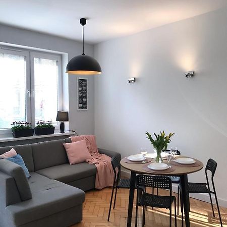 Klimatyczny Apartament Pod Ratuszem -Ul. Slaska 2 Częstochowa Exteriör bild