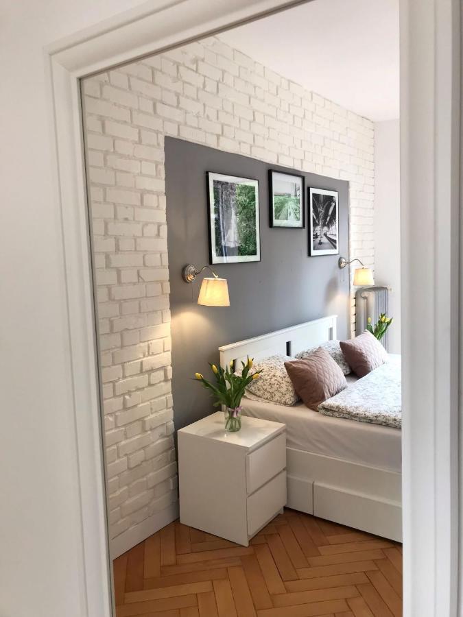 Klimatyczny Apartament Pod Ratuszem -Ul. Slaska 2 Częstochowa Exteriör bild