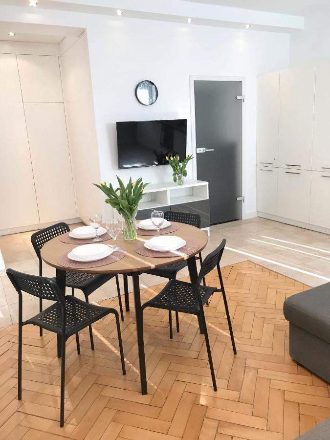 Klimatyczny Apartament Pod Ratuszem -Ul. Slaska 2 Częstochowa Exteriör bild